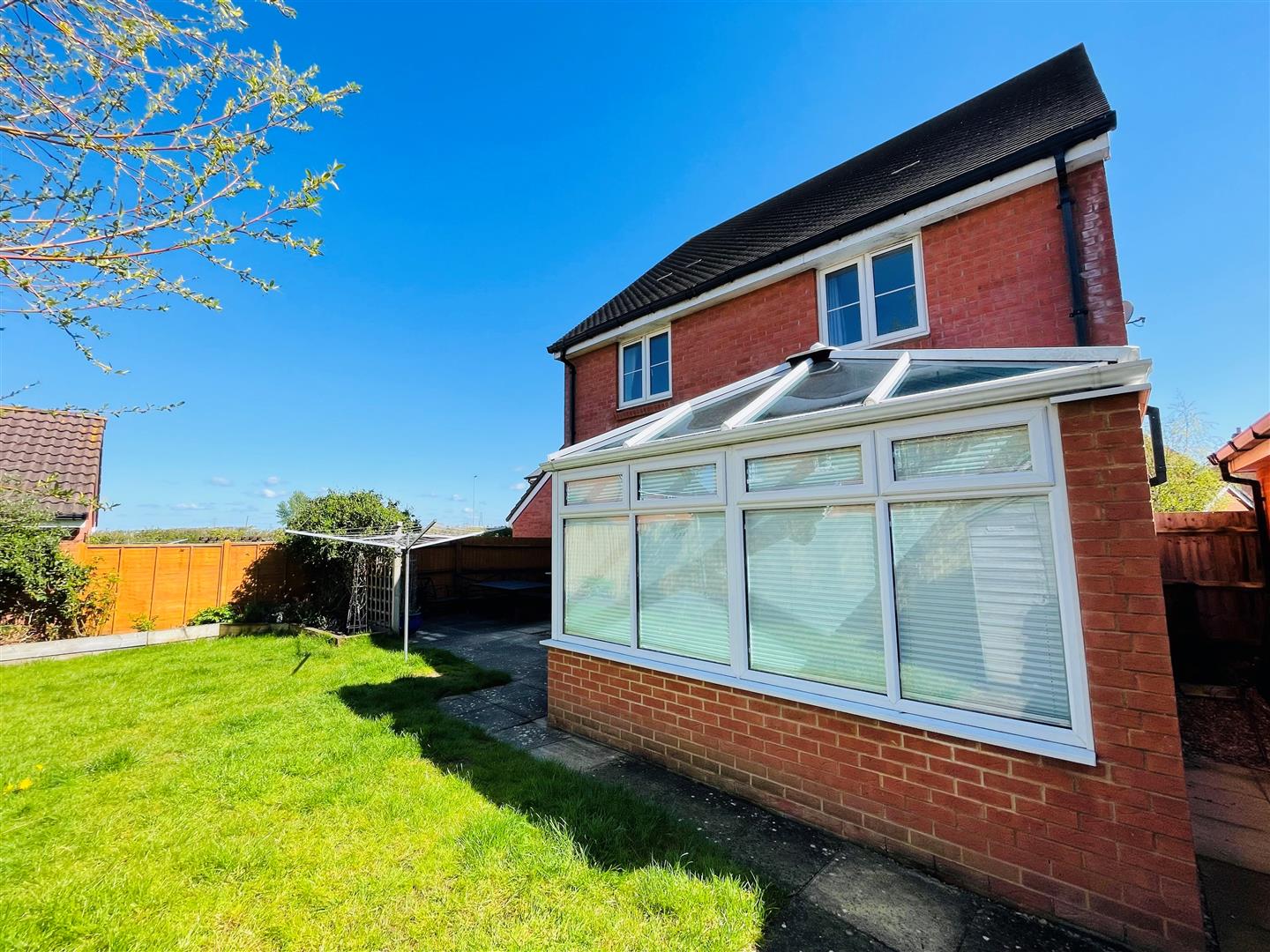 Lane, Melksham Lock and Key